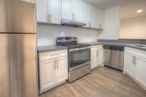 Luxury Apartments in Lawrenceville| Wesley St. Claire Apartments | Stainless Steel Appliances